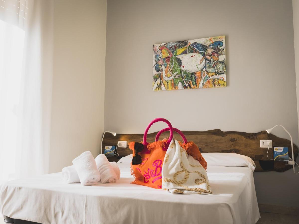 Minturnae Hotel スカウリ エクステリア 写真