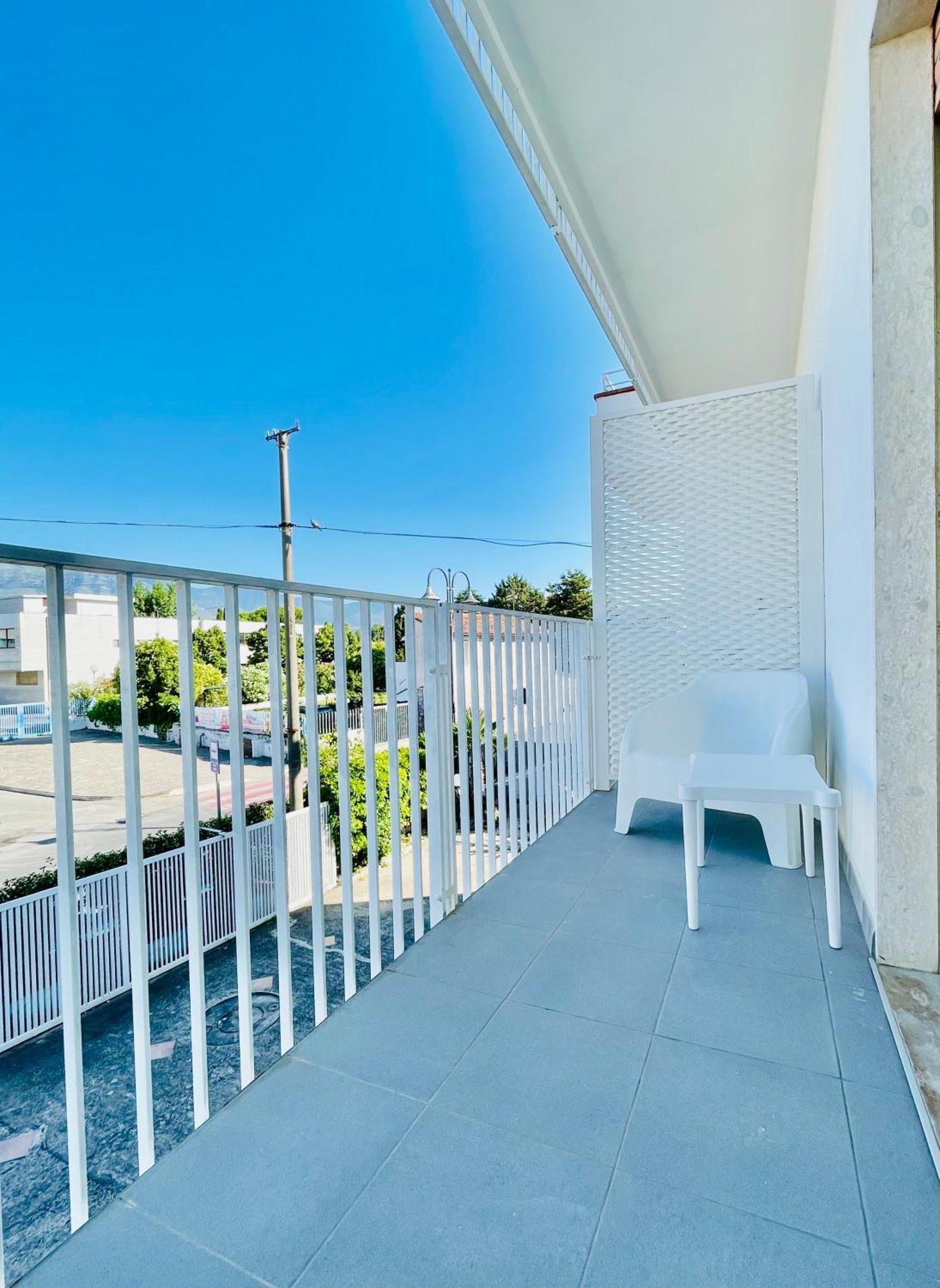 Minturnae Hotel スカウリ エクステリア 写真