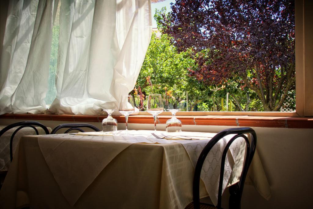 Minturnae Hotel スカウリ エクステリア 写真